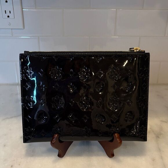 Michael Kors Patent Leather Embossed XL Wristlet Pouch Clutch - Picture 4 of 16